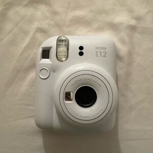 Instax Mini 12 Camera in Classic White